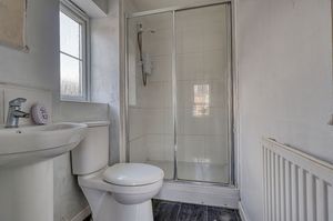 Ensuite- click for photo gallery